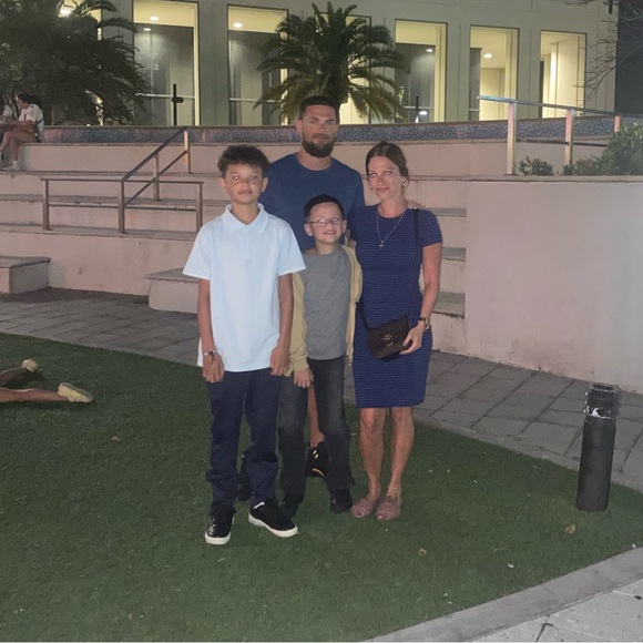 Meet your Posher, Kim - Picture 6 of 14